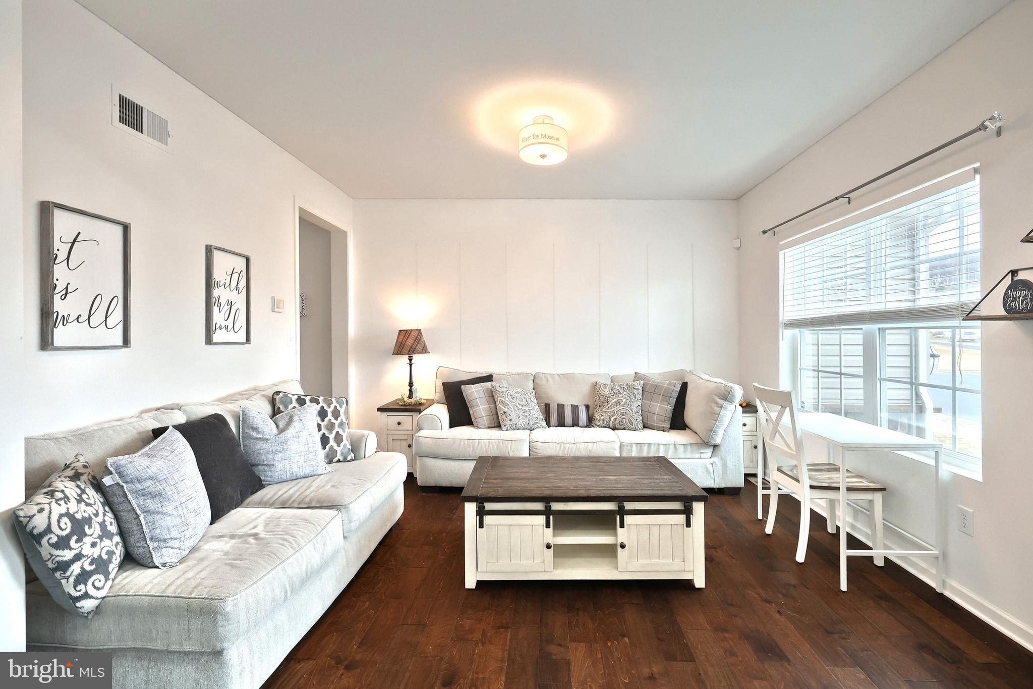 APPLEWOOD - Residential