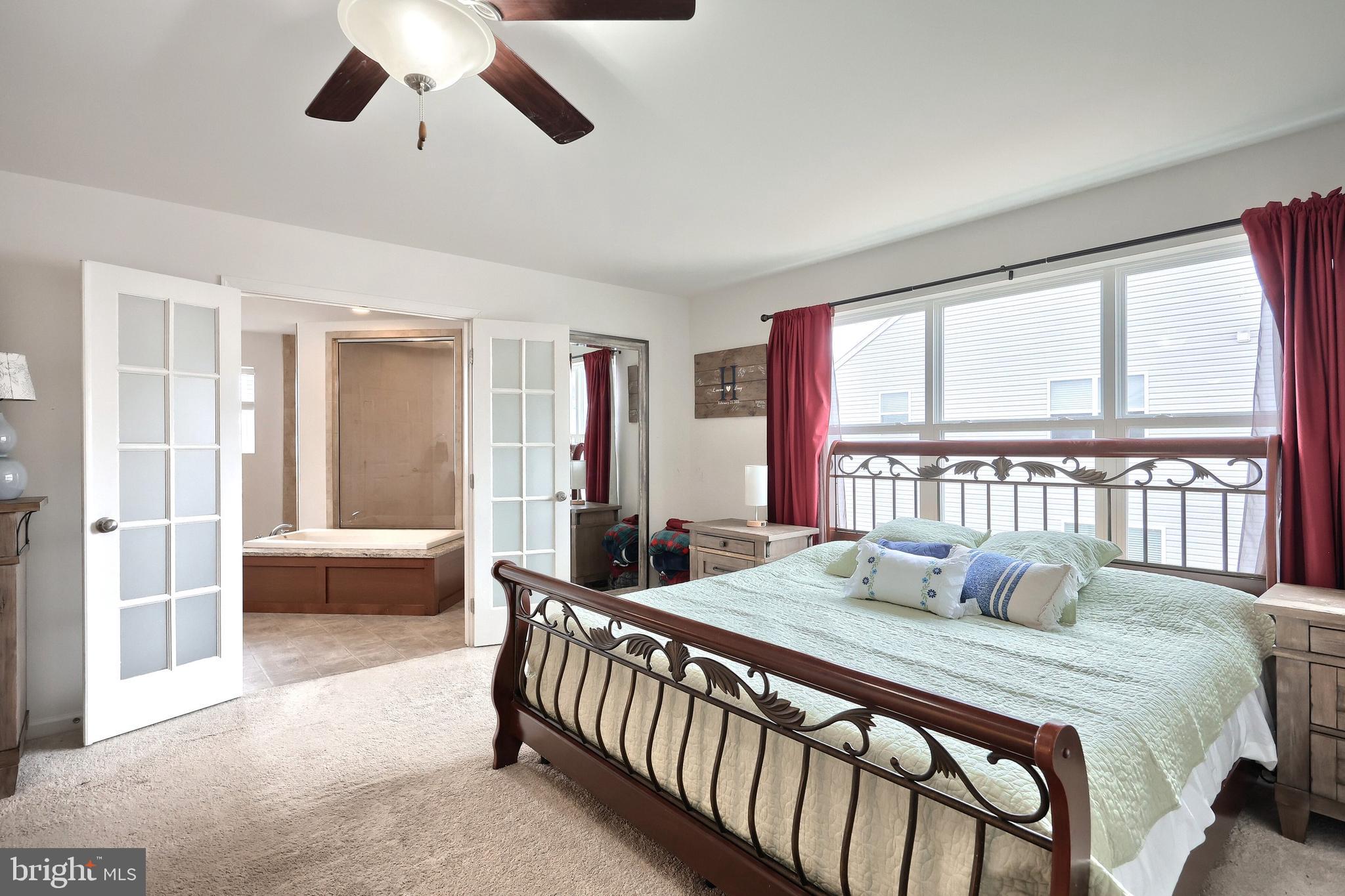 APPLEWOOD - Residential