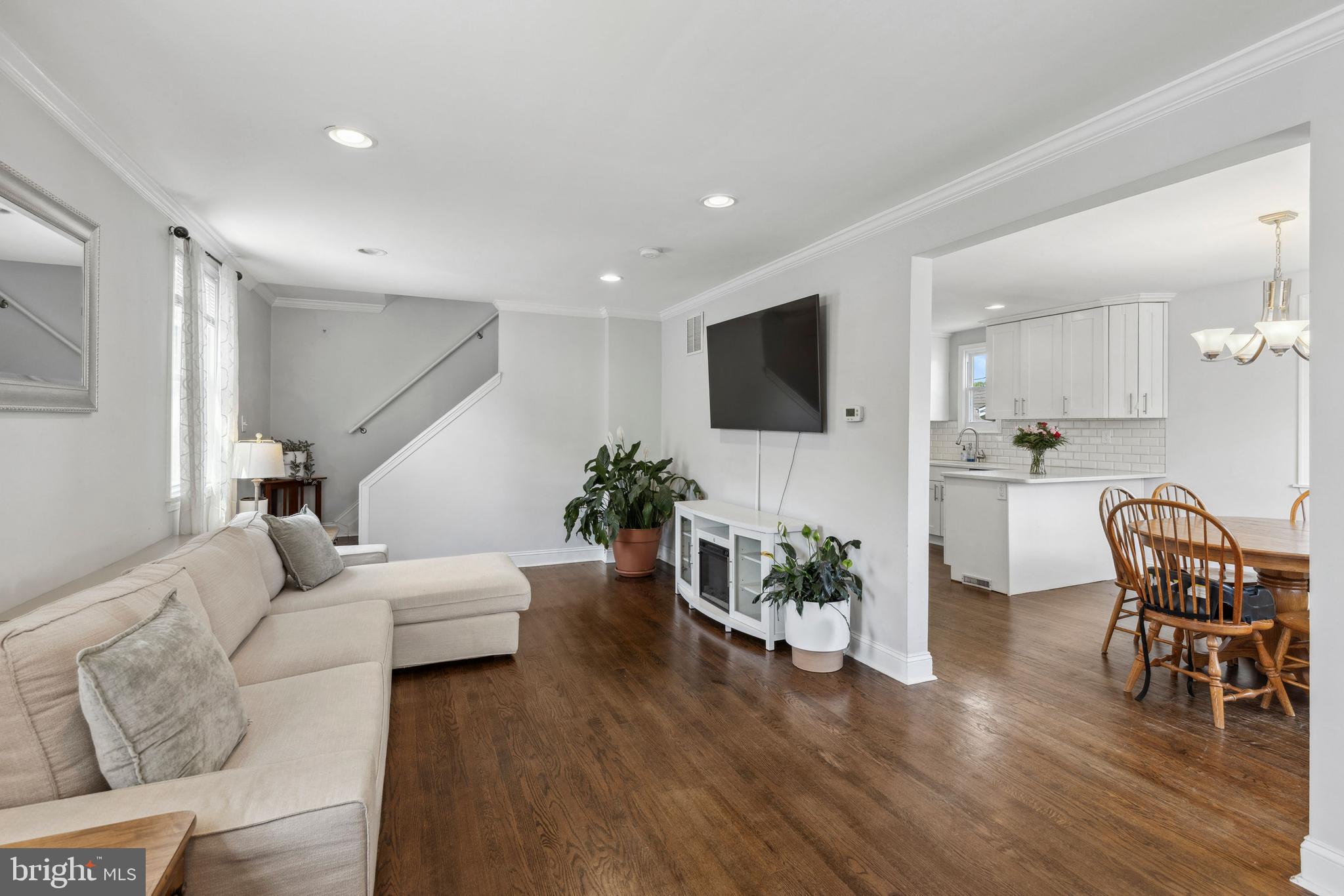 22 ELINOR AVENUE