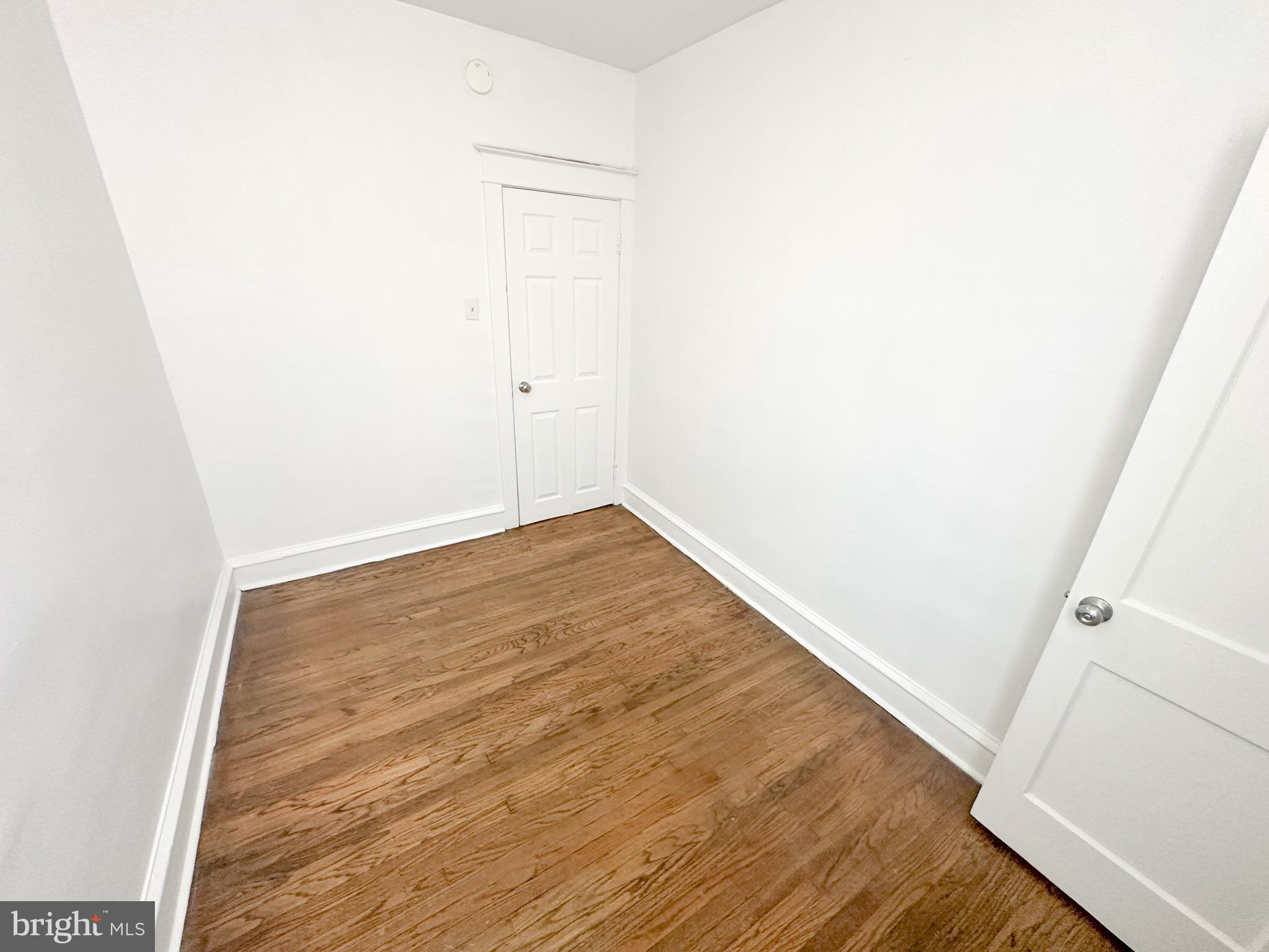 HUNTING PARK - Residential Lease