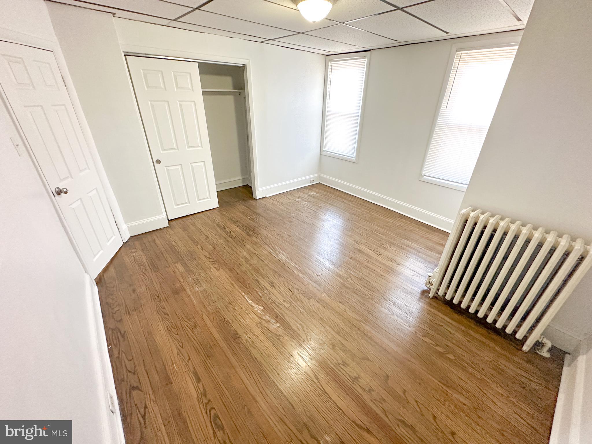 HUNTING PARK - Residential Lease