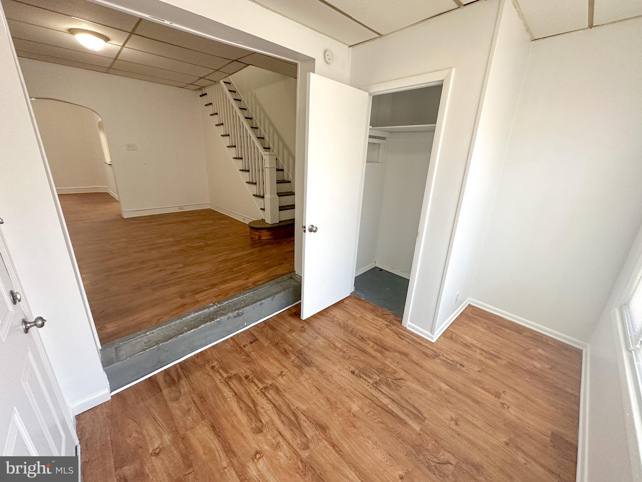 HUNTING PARK - Residential Lease