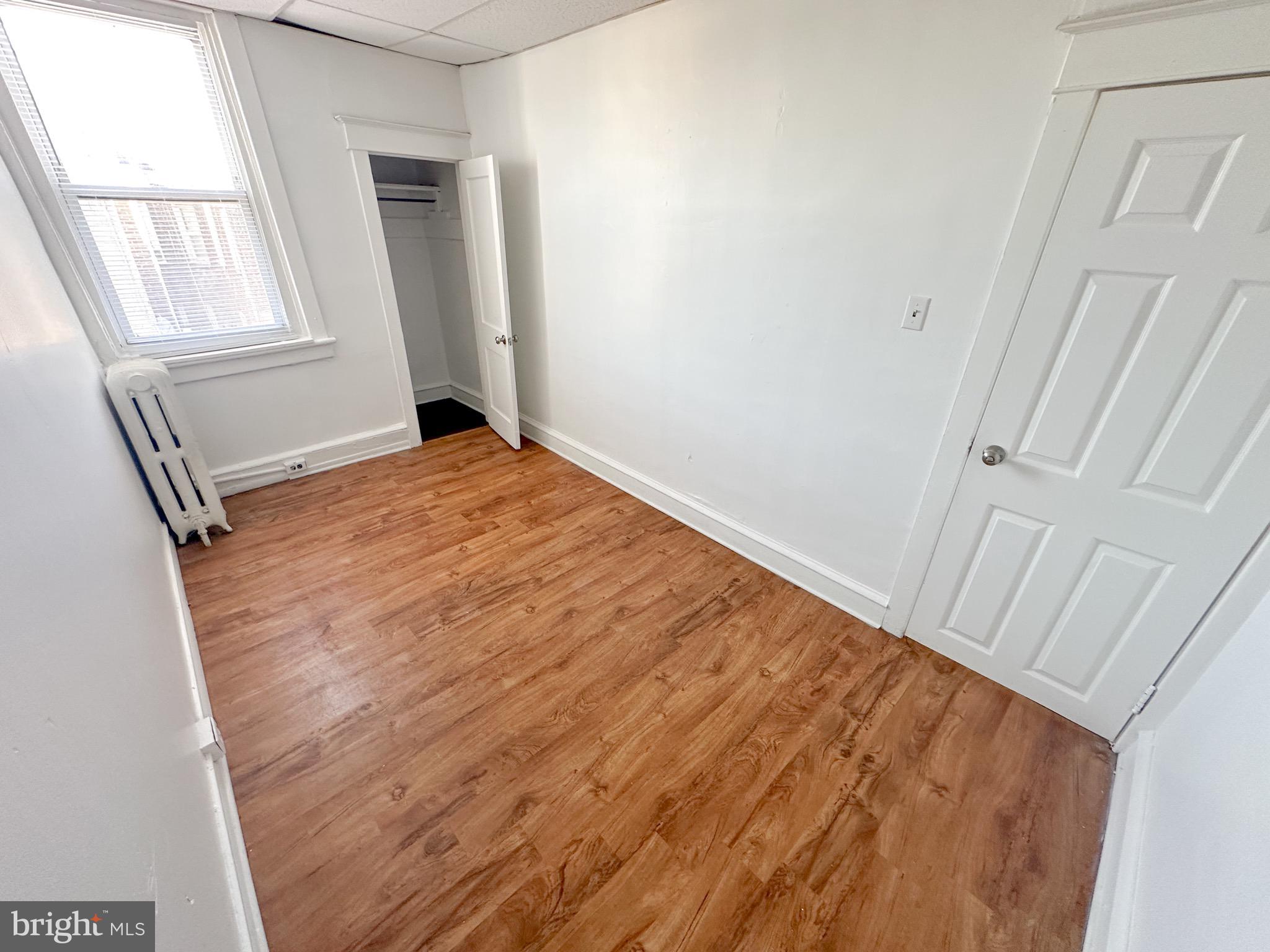 HUNTING PARK - Residential Lease