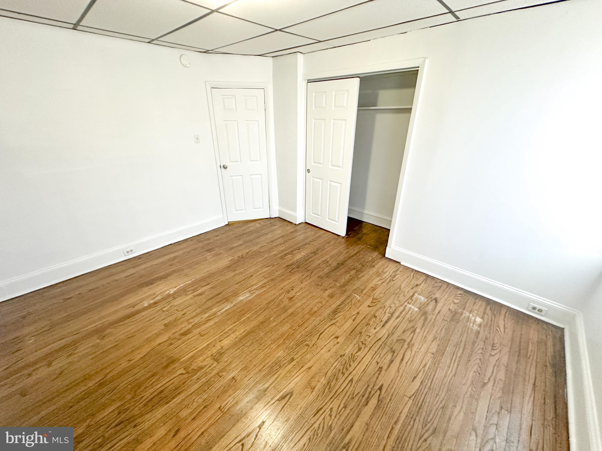 HUNTING PARK - Residential Lease