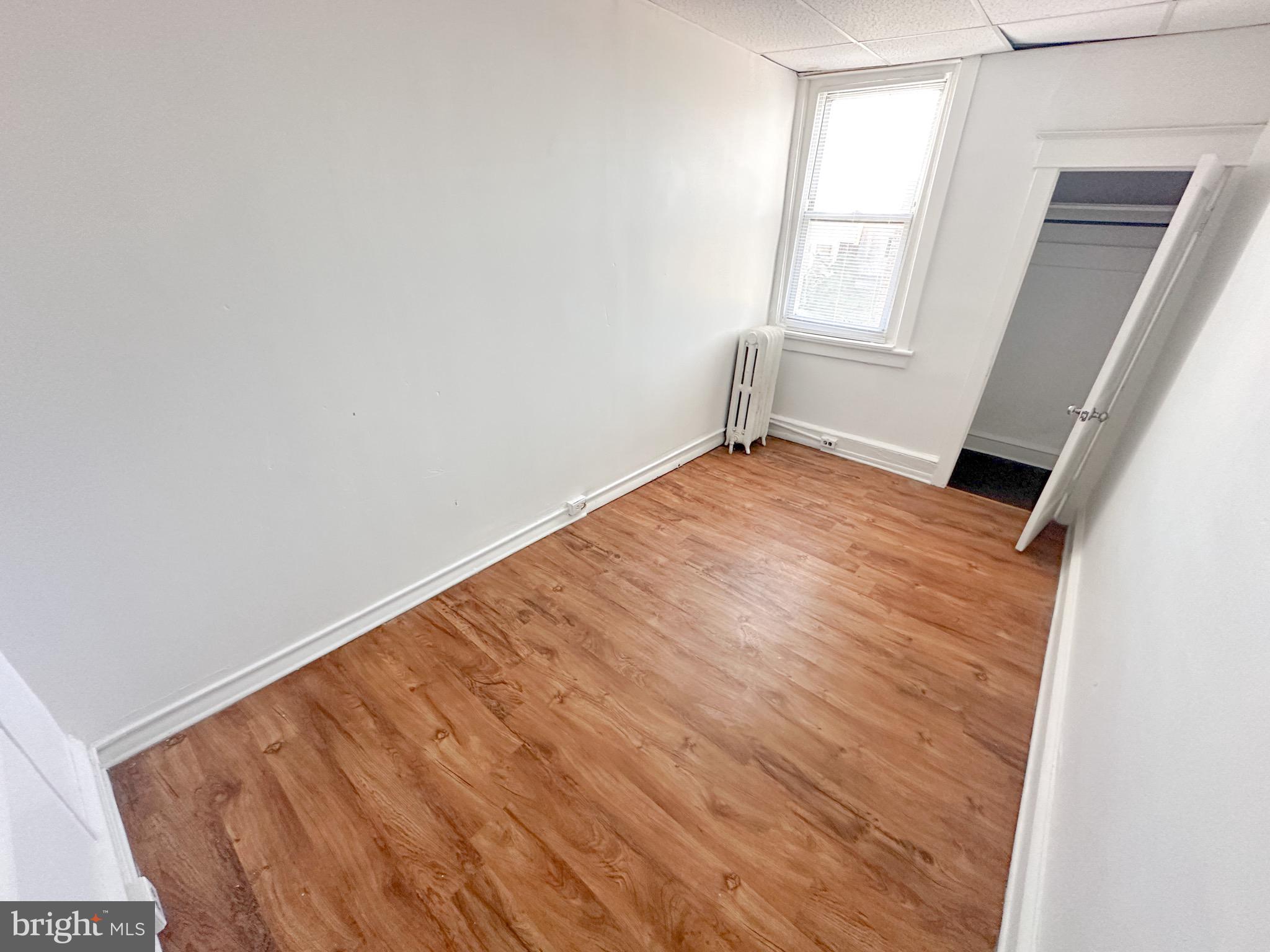 HUNTING PARK - Residential Lease