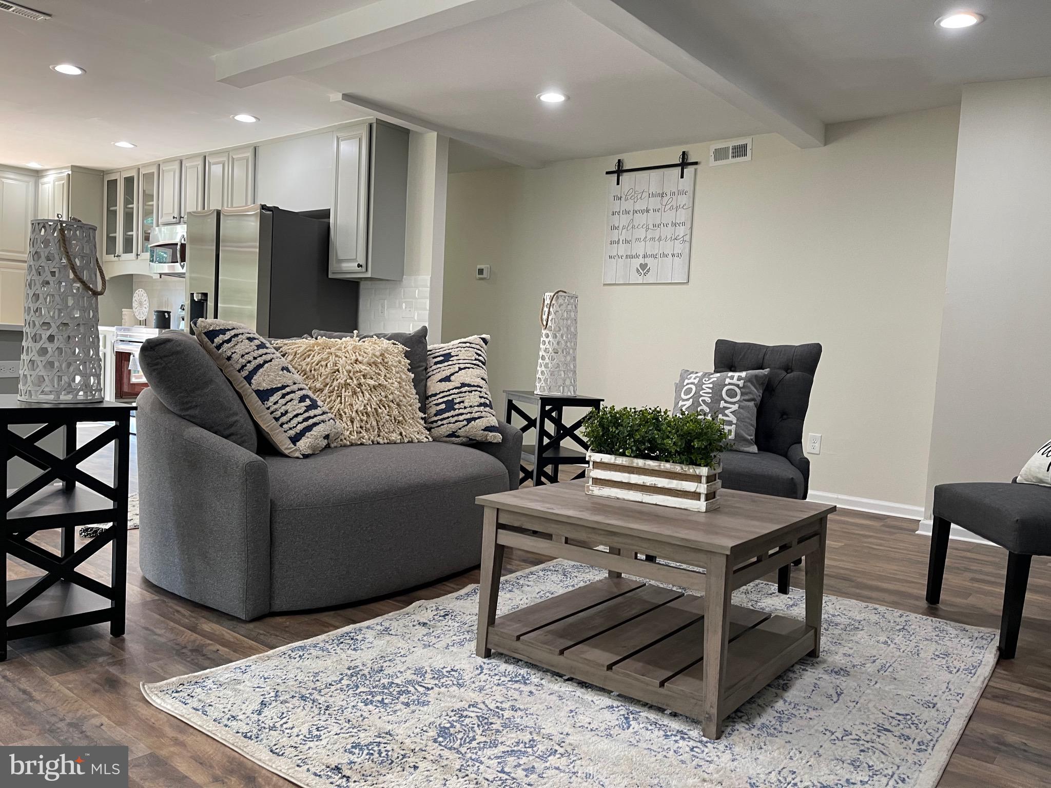 FRIENDLY HILLS - Residential