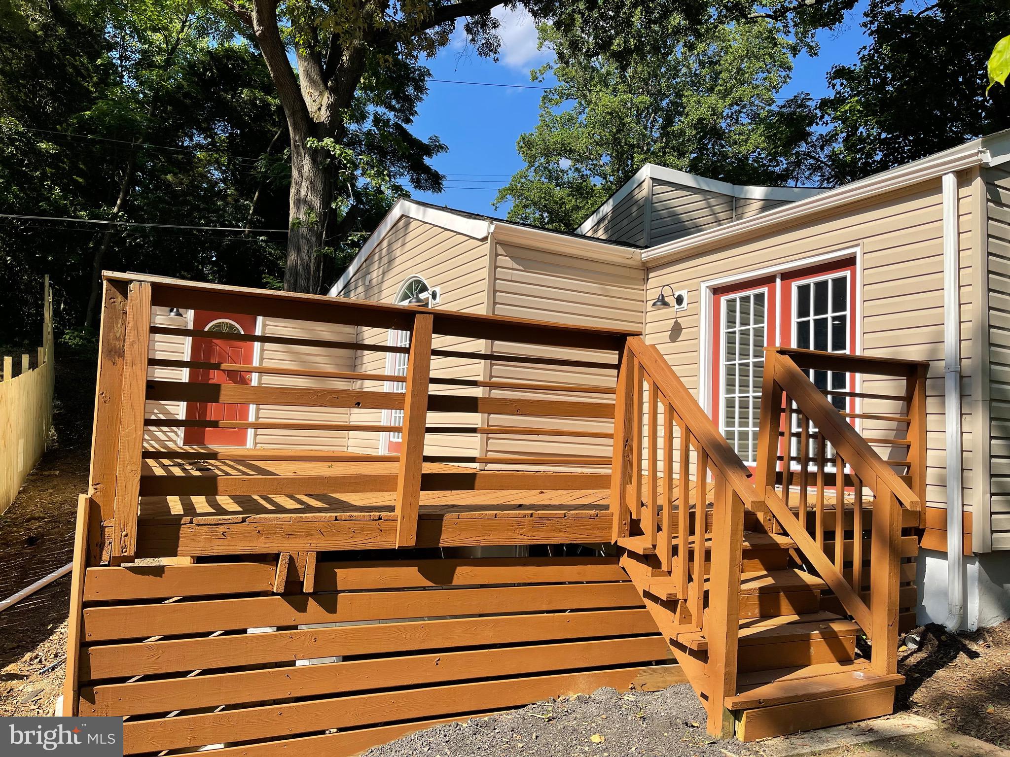 FRIENDLY HILLS - Residential