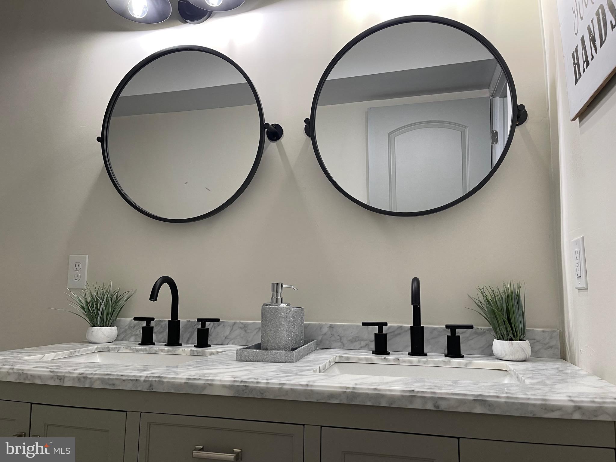 FRIENDLY HILLS - Residential