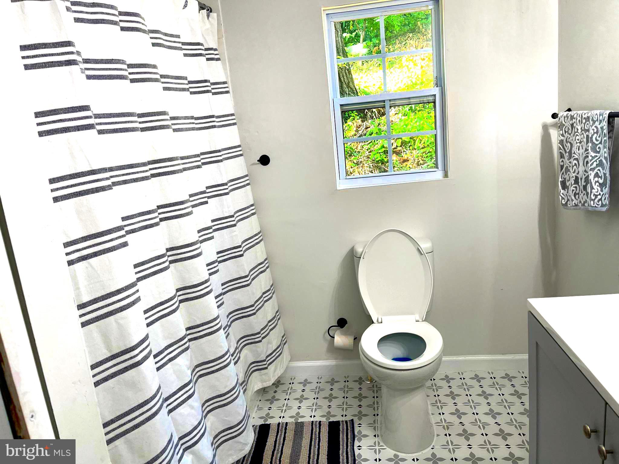 FRIENDLY HILLS - Residential