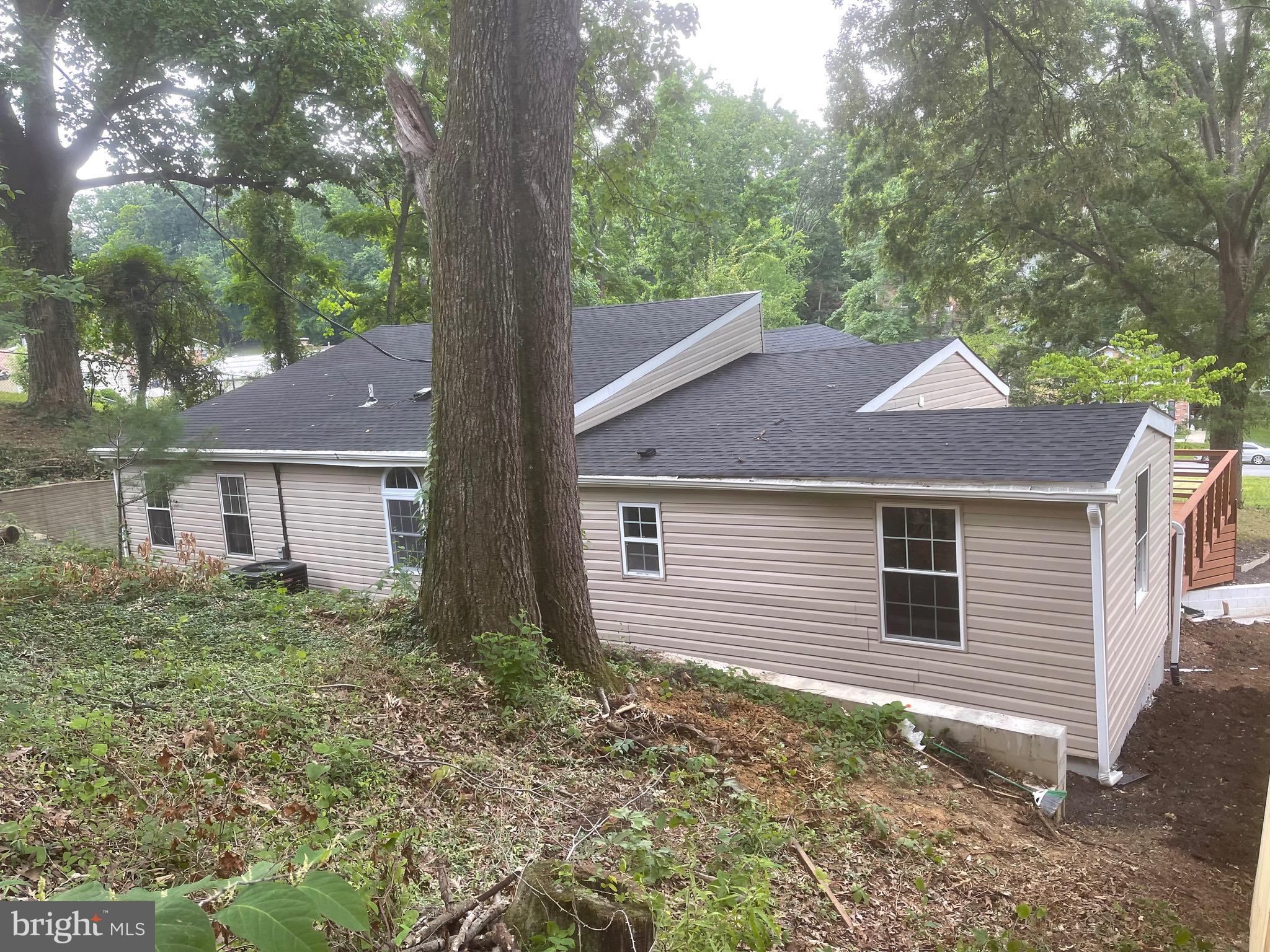 FRIENDLY HILLS - Residential