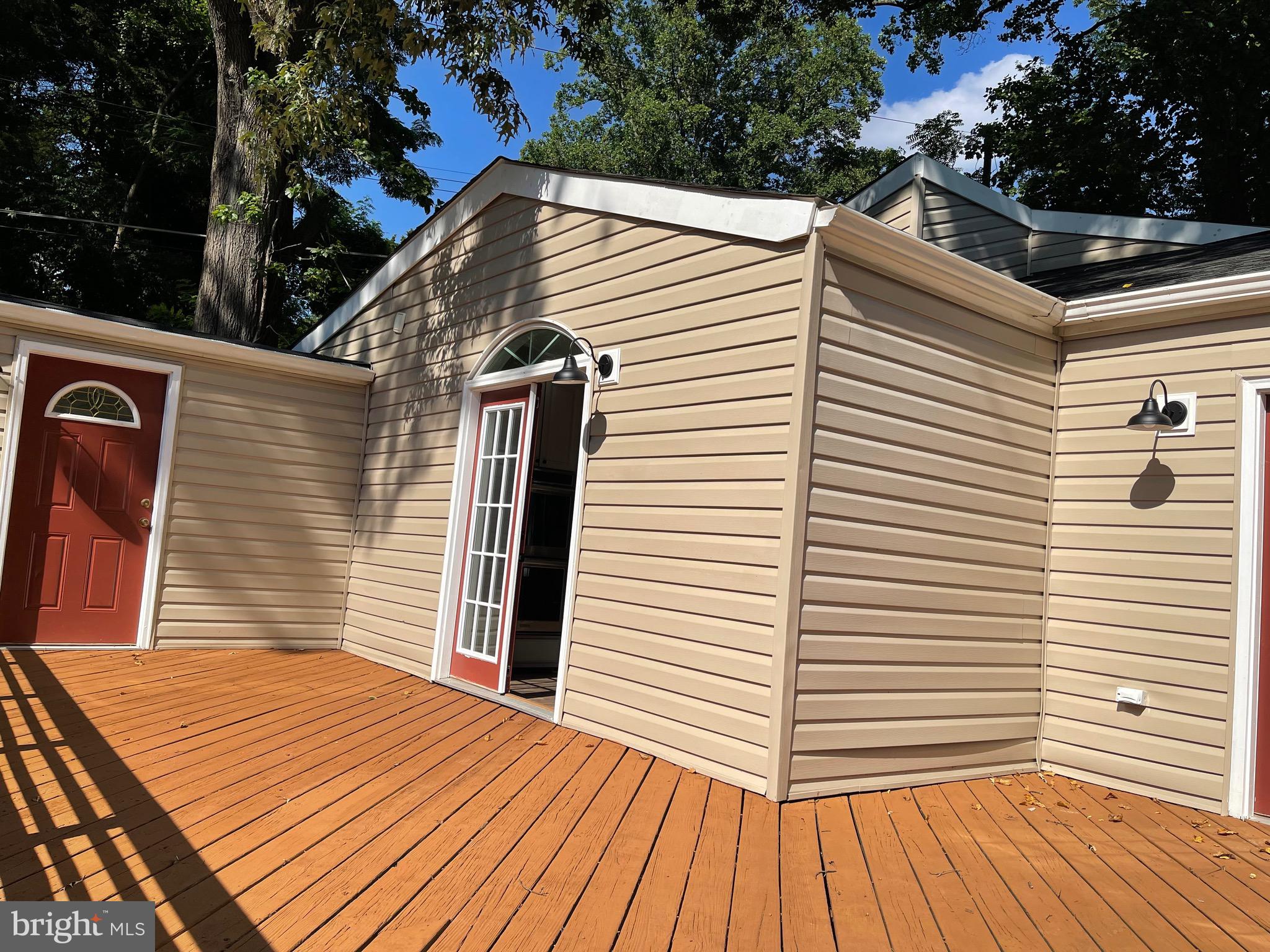 FRIENDLY HILLS - Residential