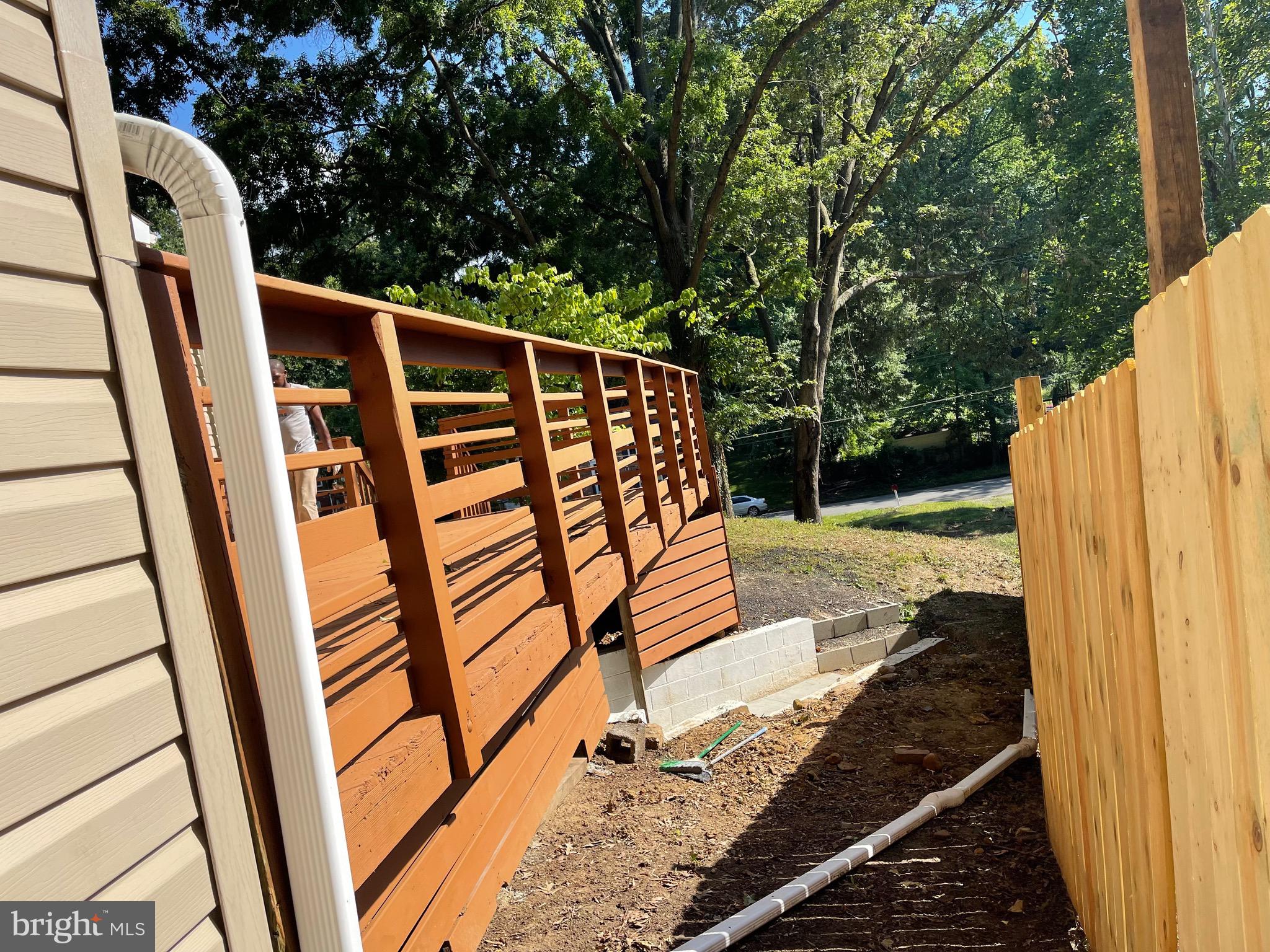 FRIENDLY HILLS - Residential