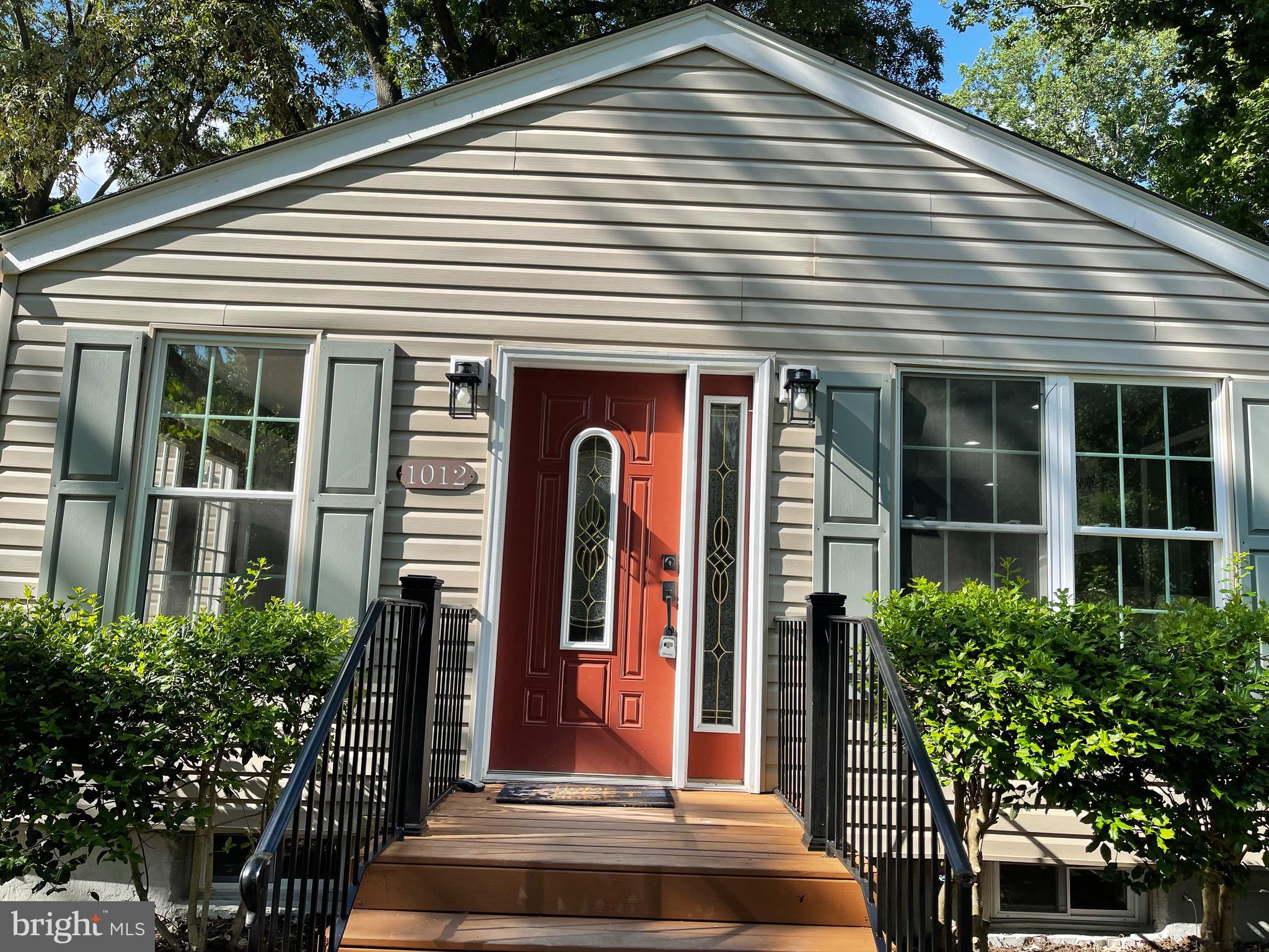 FRIENDLY HILLS - Residential