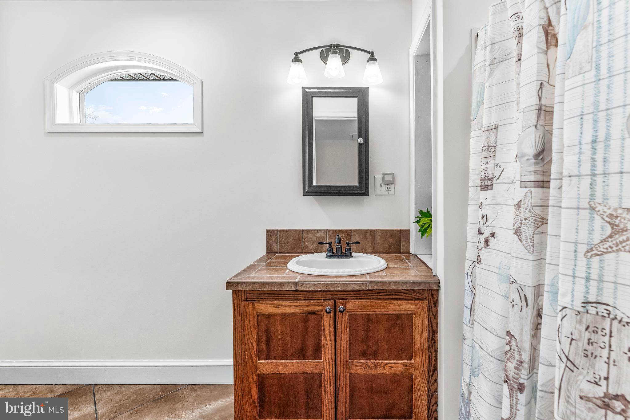 DRUM POINT - Residential