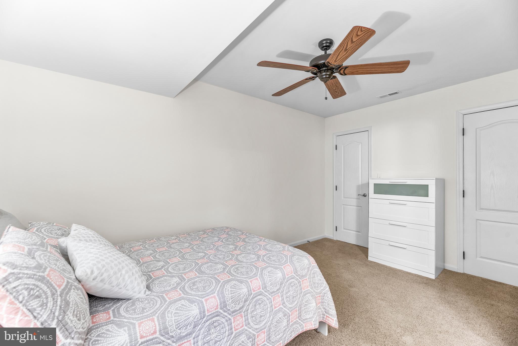 DRUM POINT - Residential