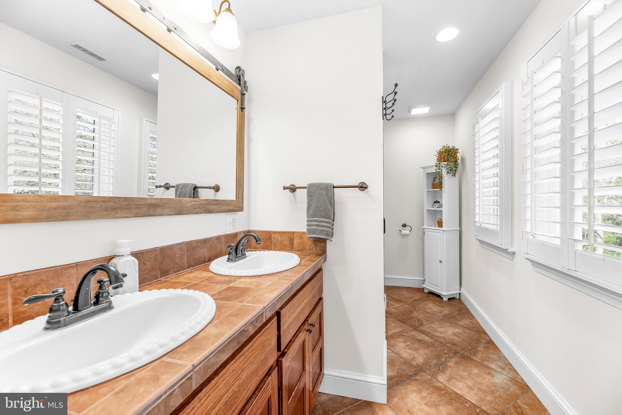 DRUM POINT - Residential