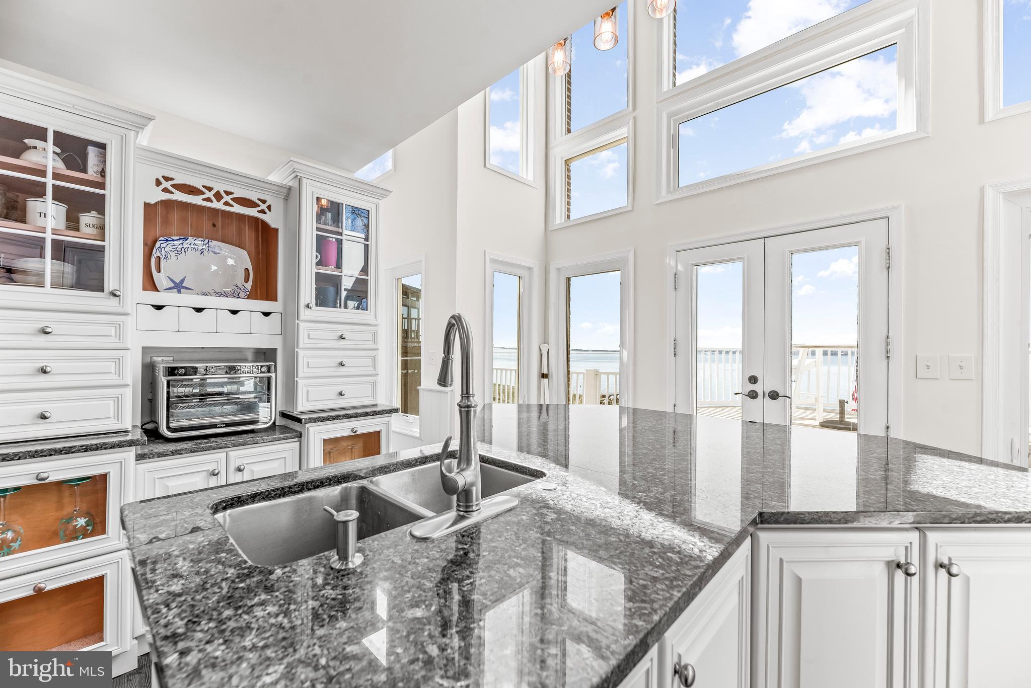 DRUM POINT - Residential