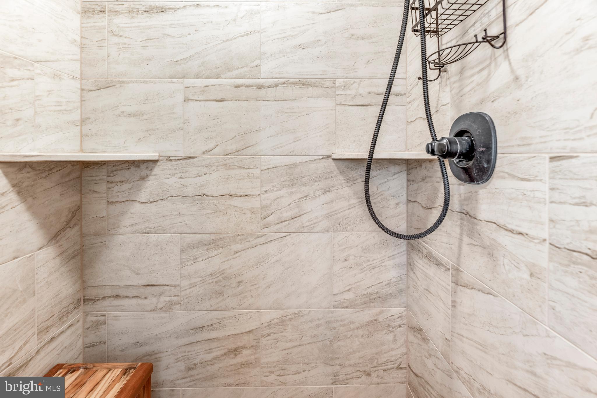 DRUM POINT - Residential