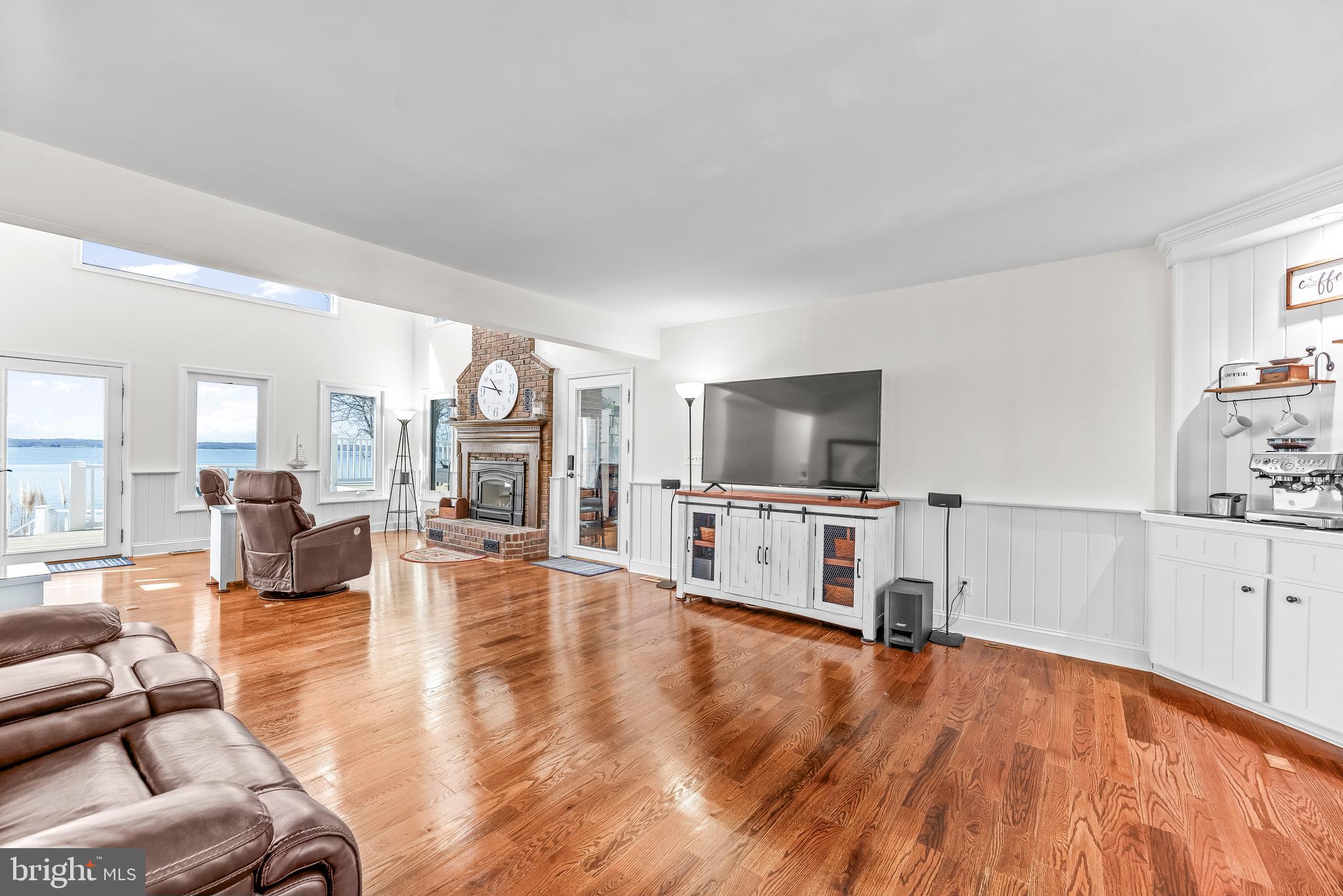 DRUM POINT - Residential