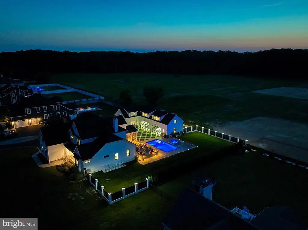 Lewes, Delaware 19958, United States, 7 Bedrooms Bedrooms, ,8 BathroomsBathrooms,Residential,Coming Soon,194232