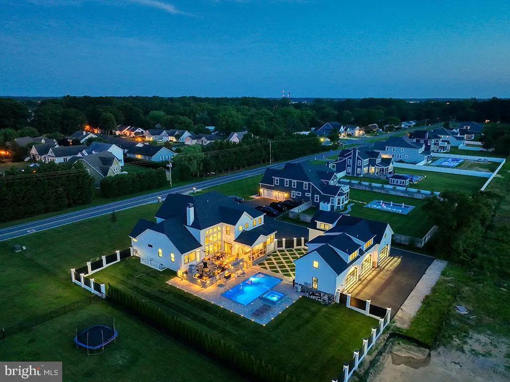 Lewes, Delaware 19958, United States, 7 Bedrooms Bedrooms, ,8 BathroomsBathrooms,Residential,Coming Soon,194232