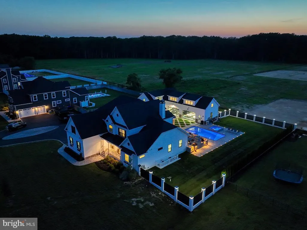 Lewes, Delaware 19958, United States, 7 Bedrooms Bedrooms, ,8 BathroomsBathrooms,Residential,Coming Soon,194232