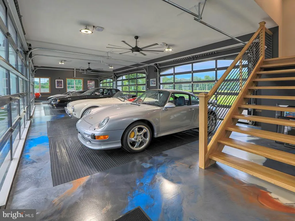 Lewes, Delaware 19958, United States, 7 Bedrooms Bedrooms, ,8 BathroomsBathrooms,Residential,Coming Soon,194232