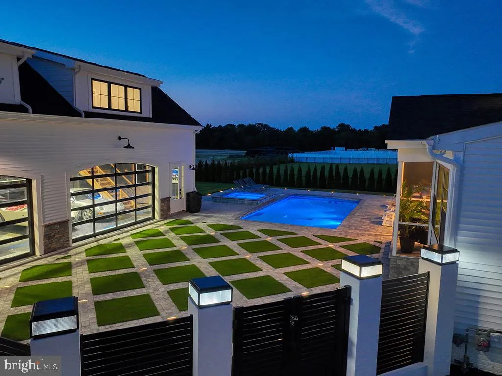 Lewes, Delaware 19958, United States, 7 Bedrooms Bedrooms, ,8 BathroomsBathrooms,Residential,Coming Soon,194232