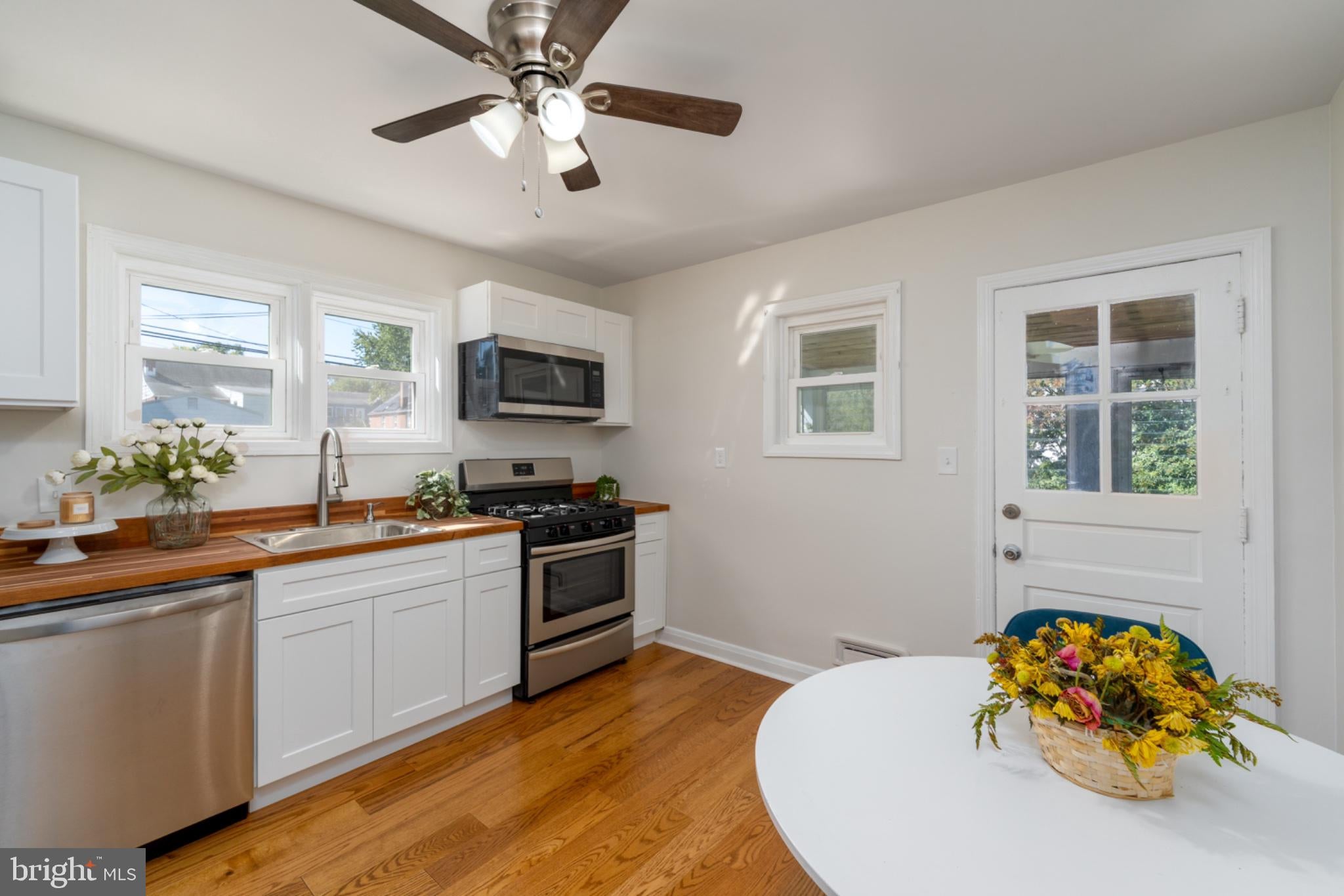2936 GRENDON LANE