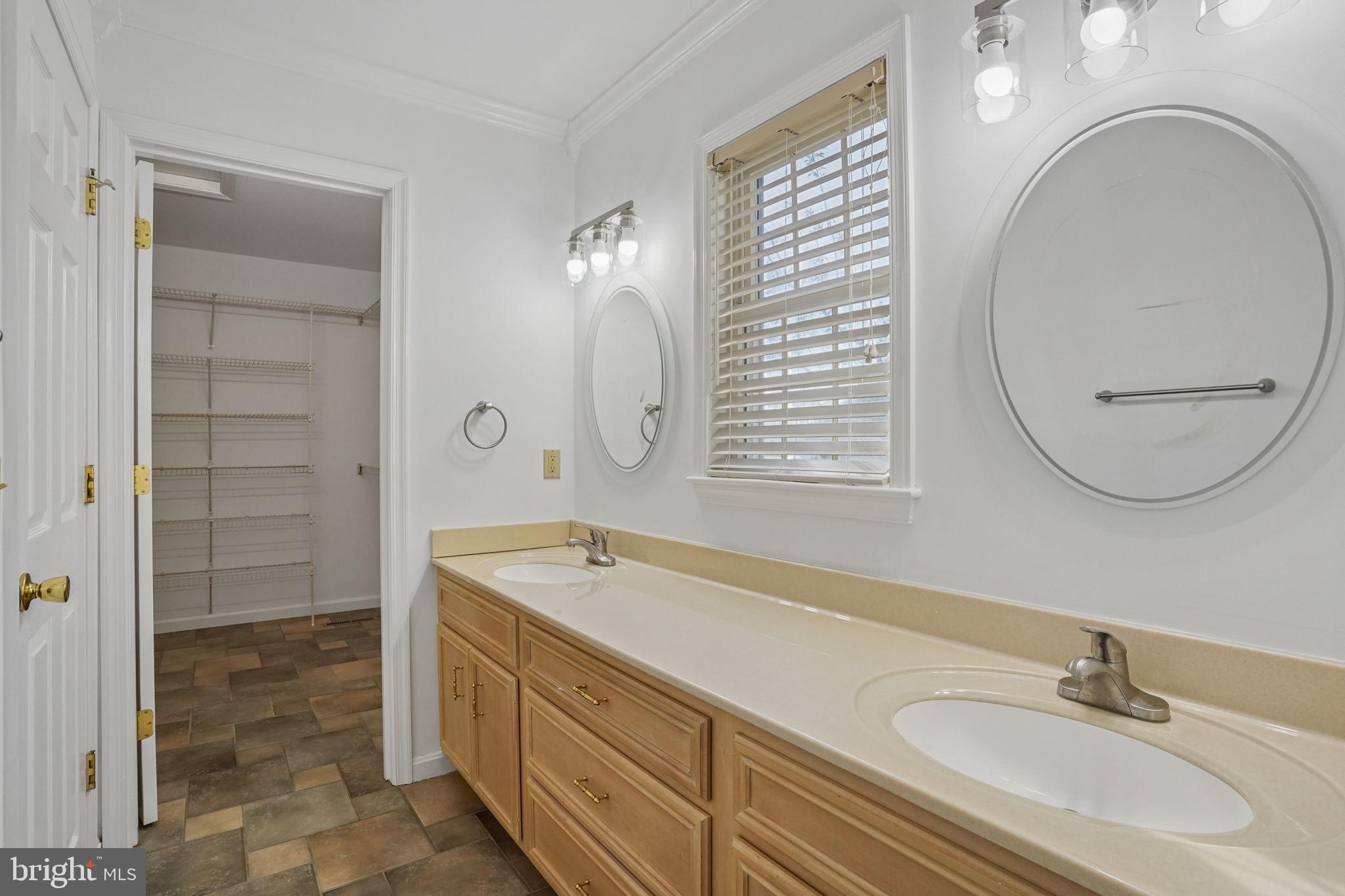 SAW MILL VIL - Residential