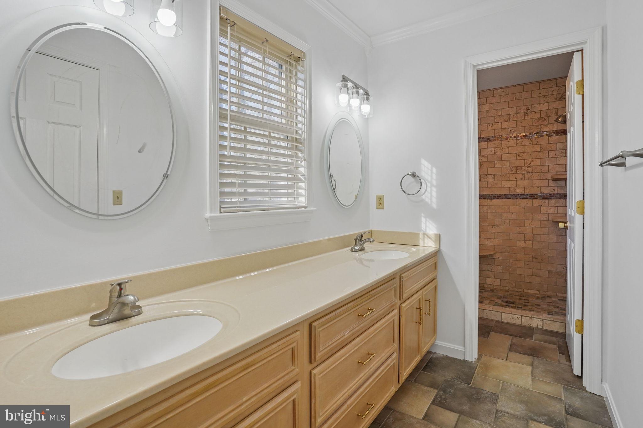 SAW MILL VIL - Residential