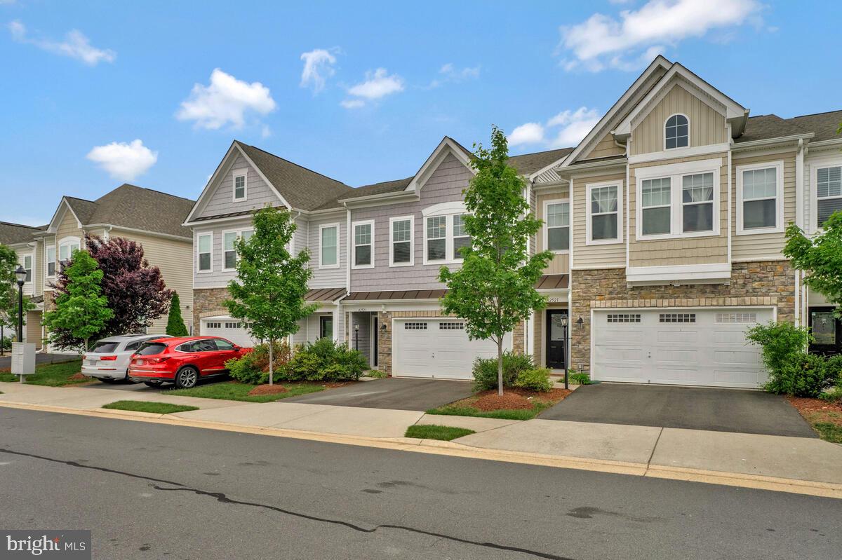 42523 BENFOLD SQUARE