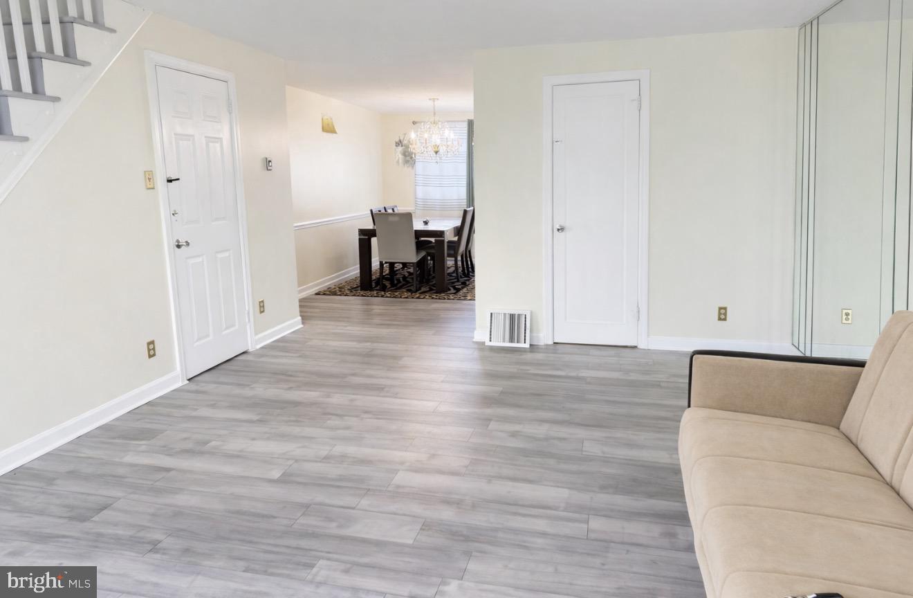 MAYFAIR - Residential