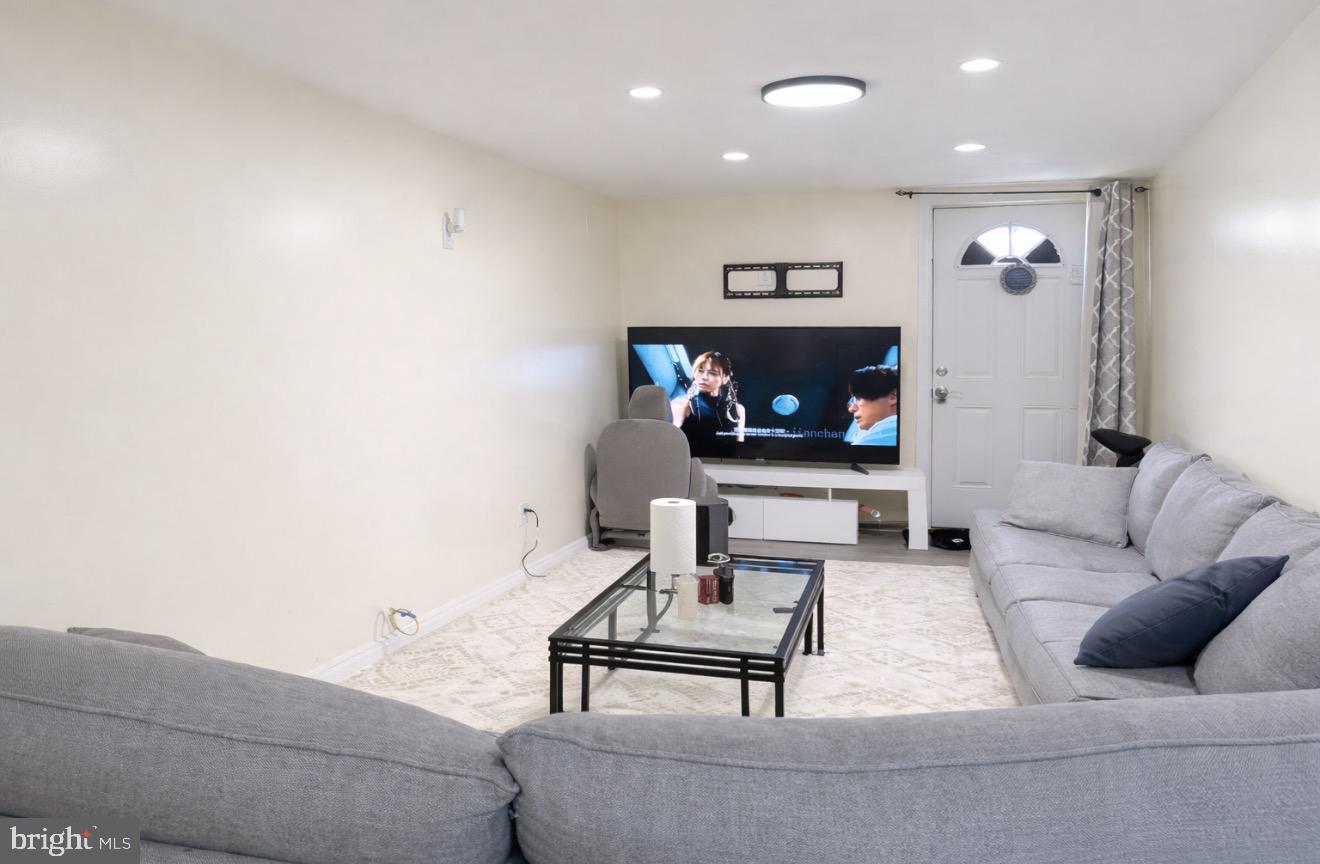 MAYFAIR - Residential