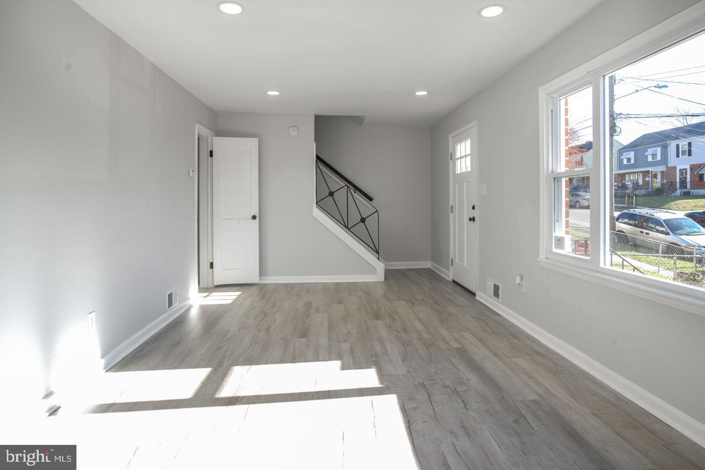 HILLCREST GARDENS - Residential