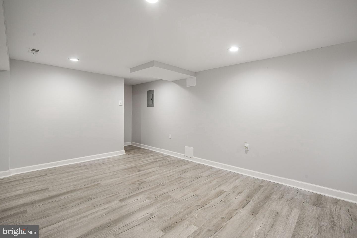 HILLCREST GARDENS - Residential