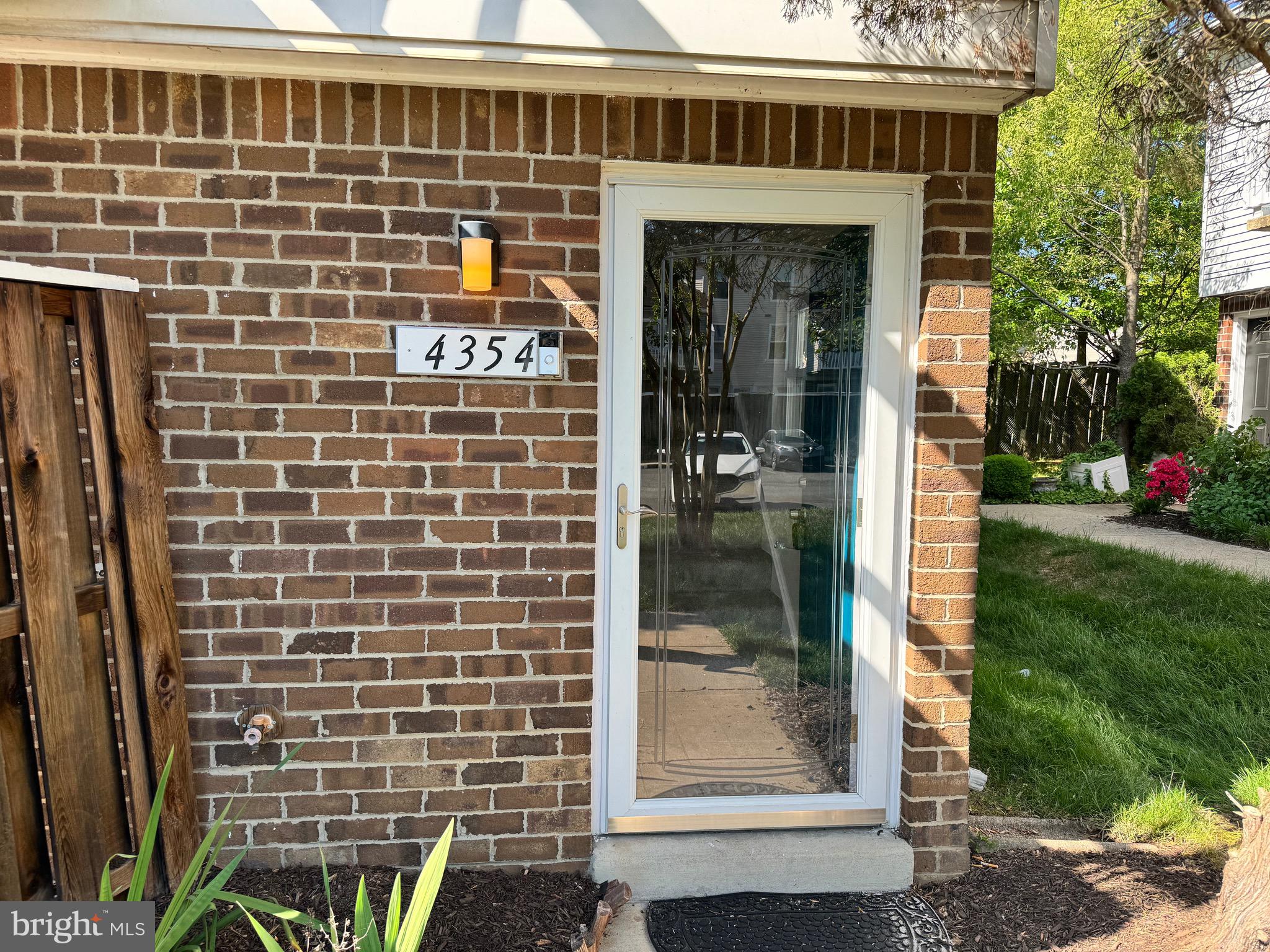 PEMBROOK VILLAGE - Residential Lease