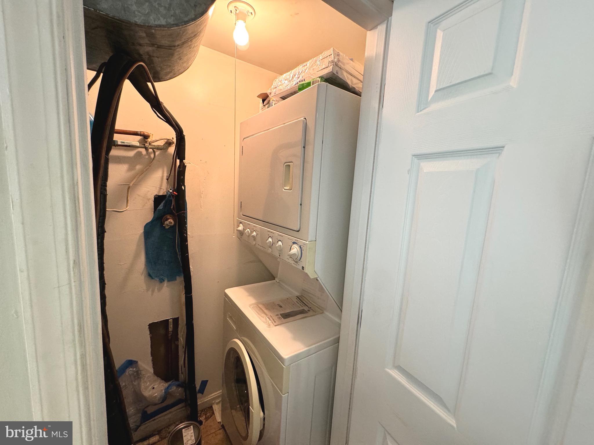 PEMBROOK VILLAGE - Residential Lease