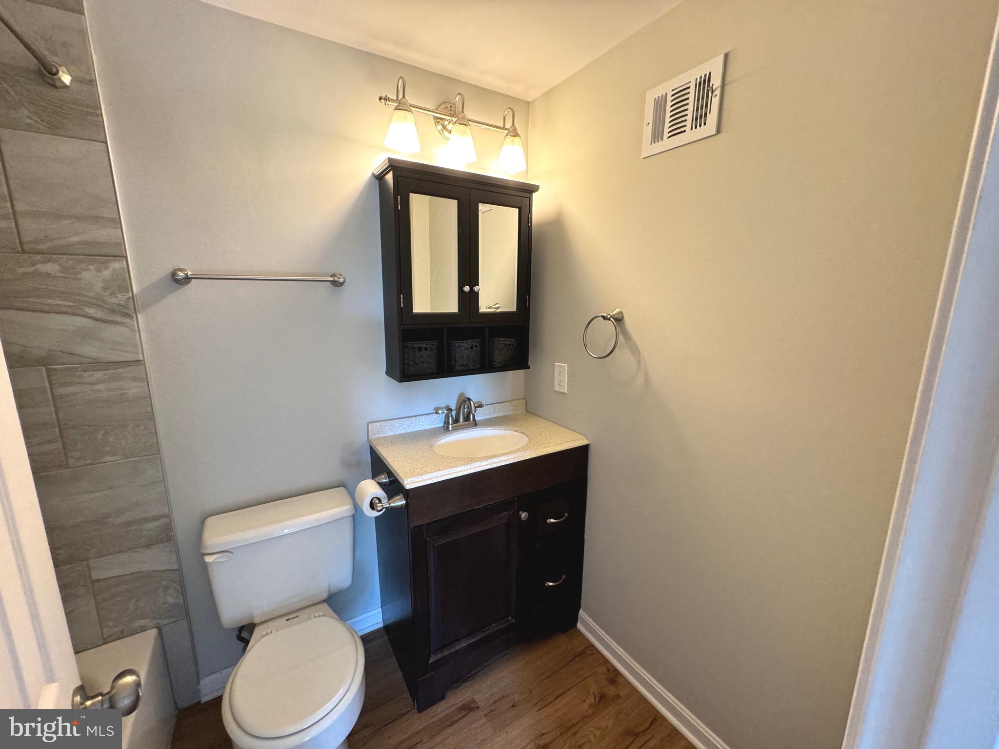 PEMBROOK VILLAGE - Residential Lease