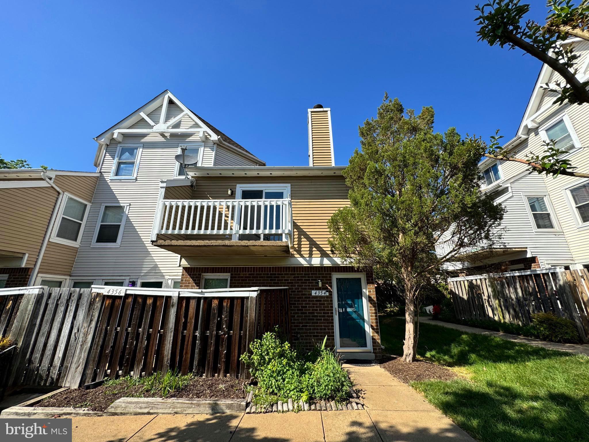 PEMBROOK VILLAGE - Residential Lease