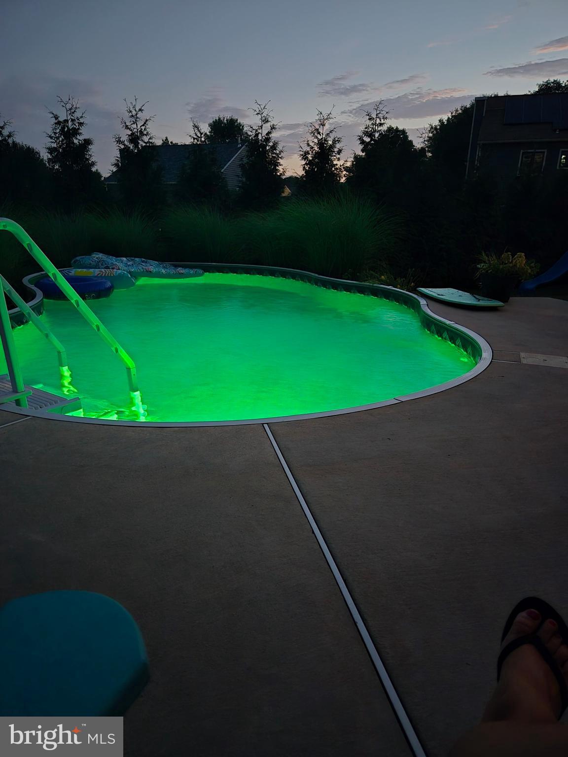 SUNSET RIDGE - Residential