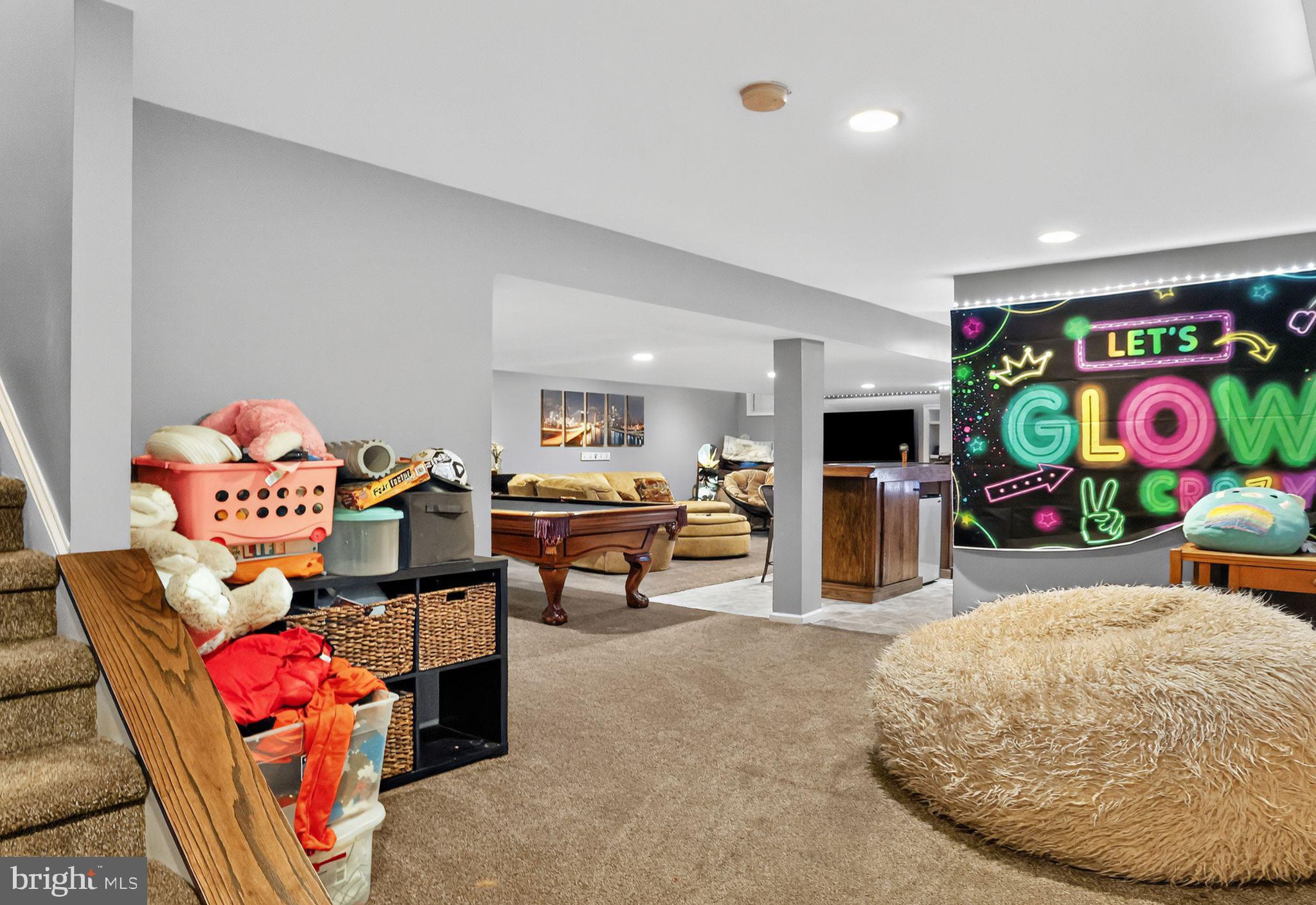 SUNSET RIDGE - Residential