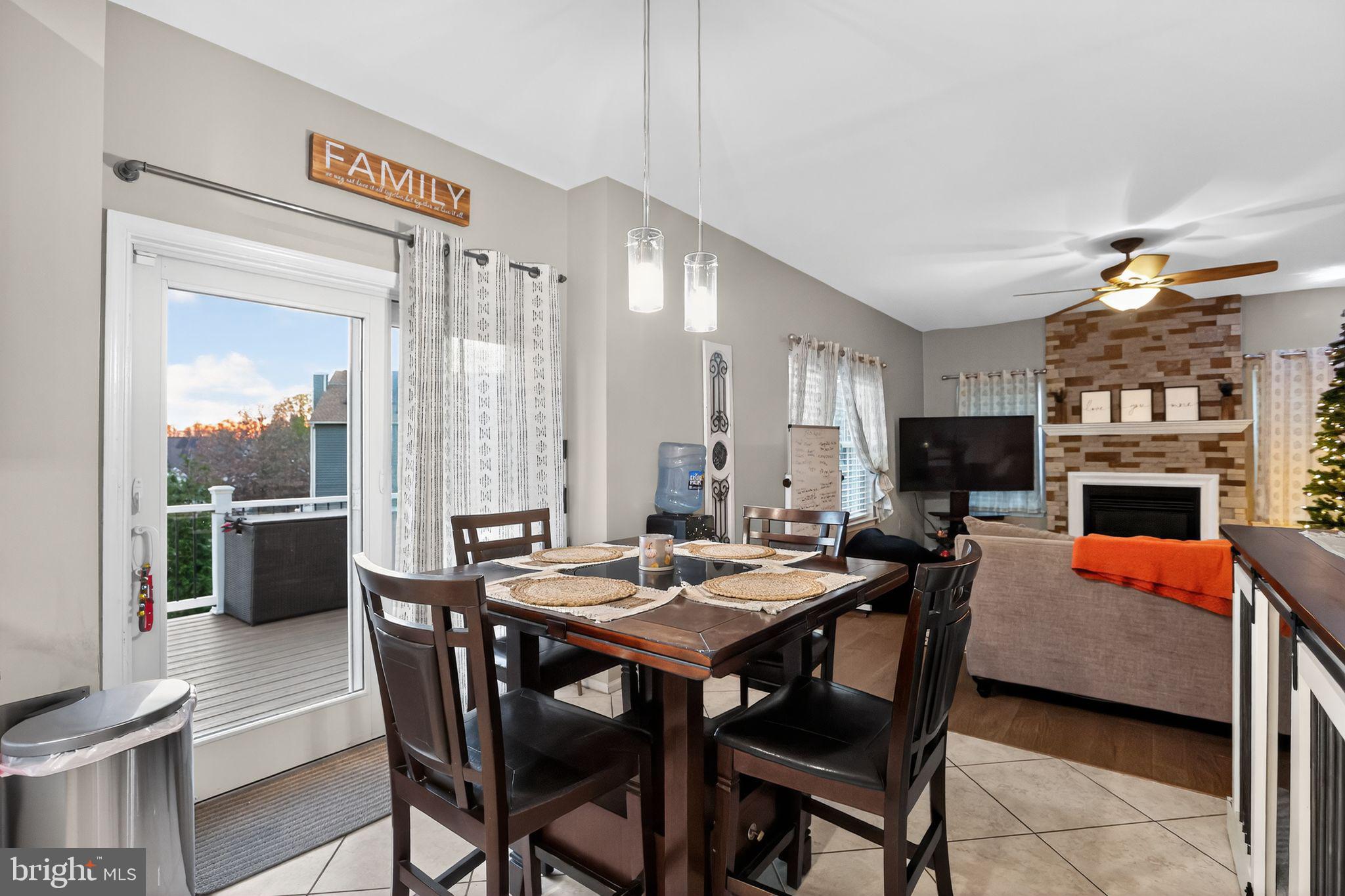 SUNSET RIDGE - Residential