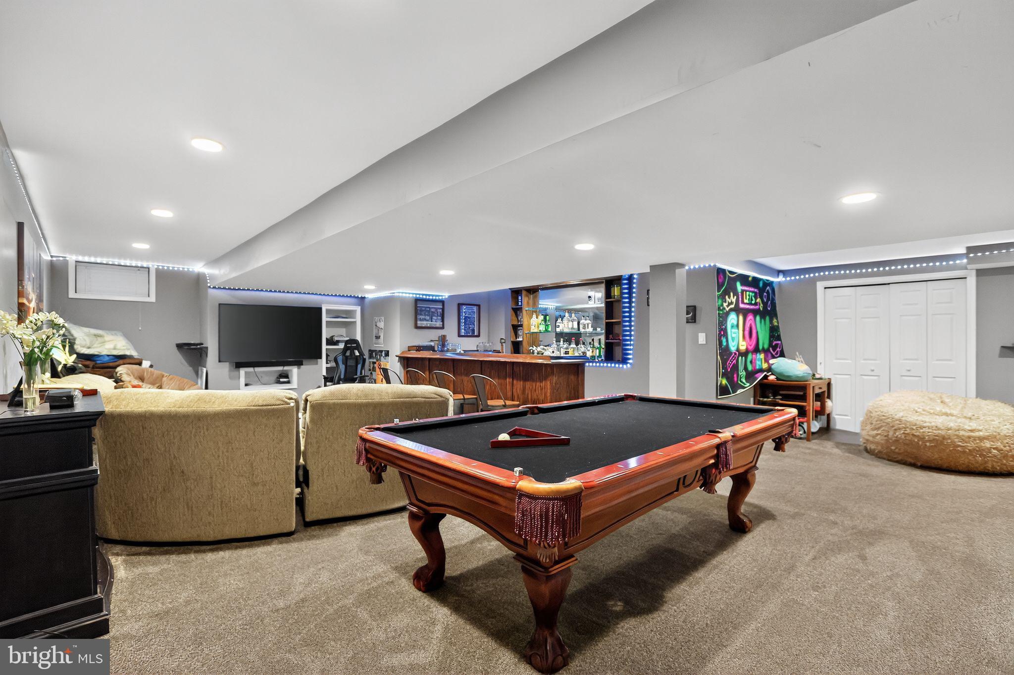 SUNSET RIDGE - Residential