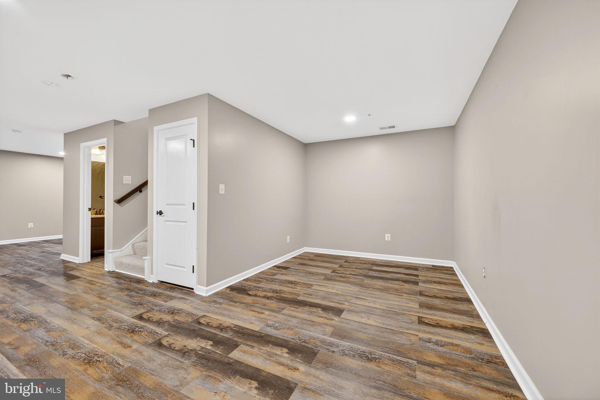 MAGNESS MILL - Residential