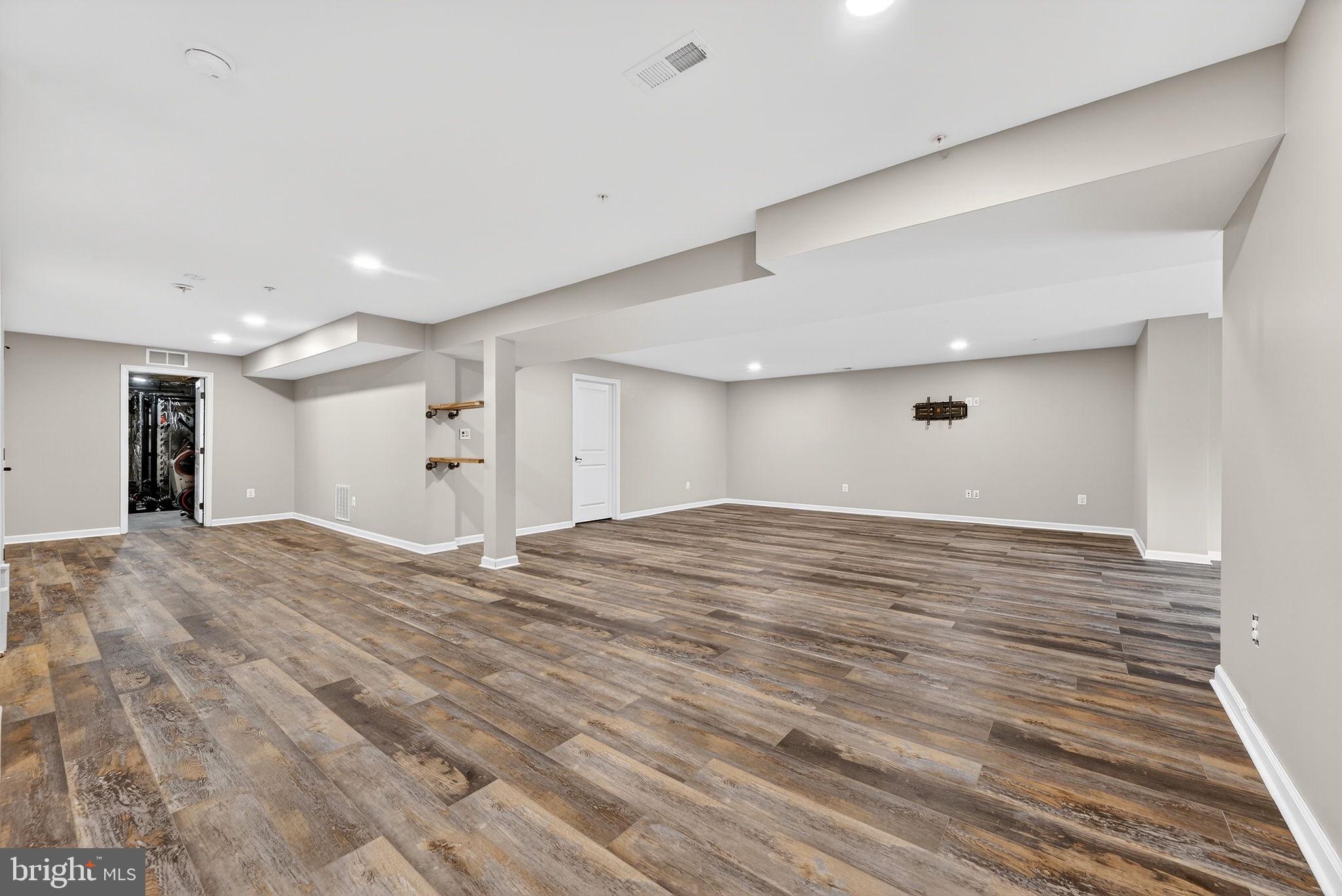 MAGNESS MILL - Residential