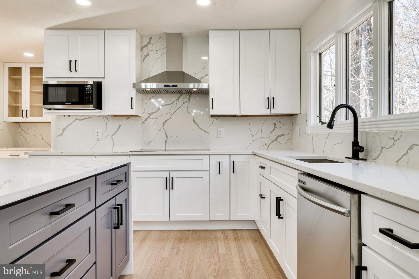 HAMPTON FOREST - Residential