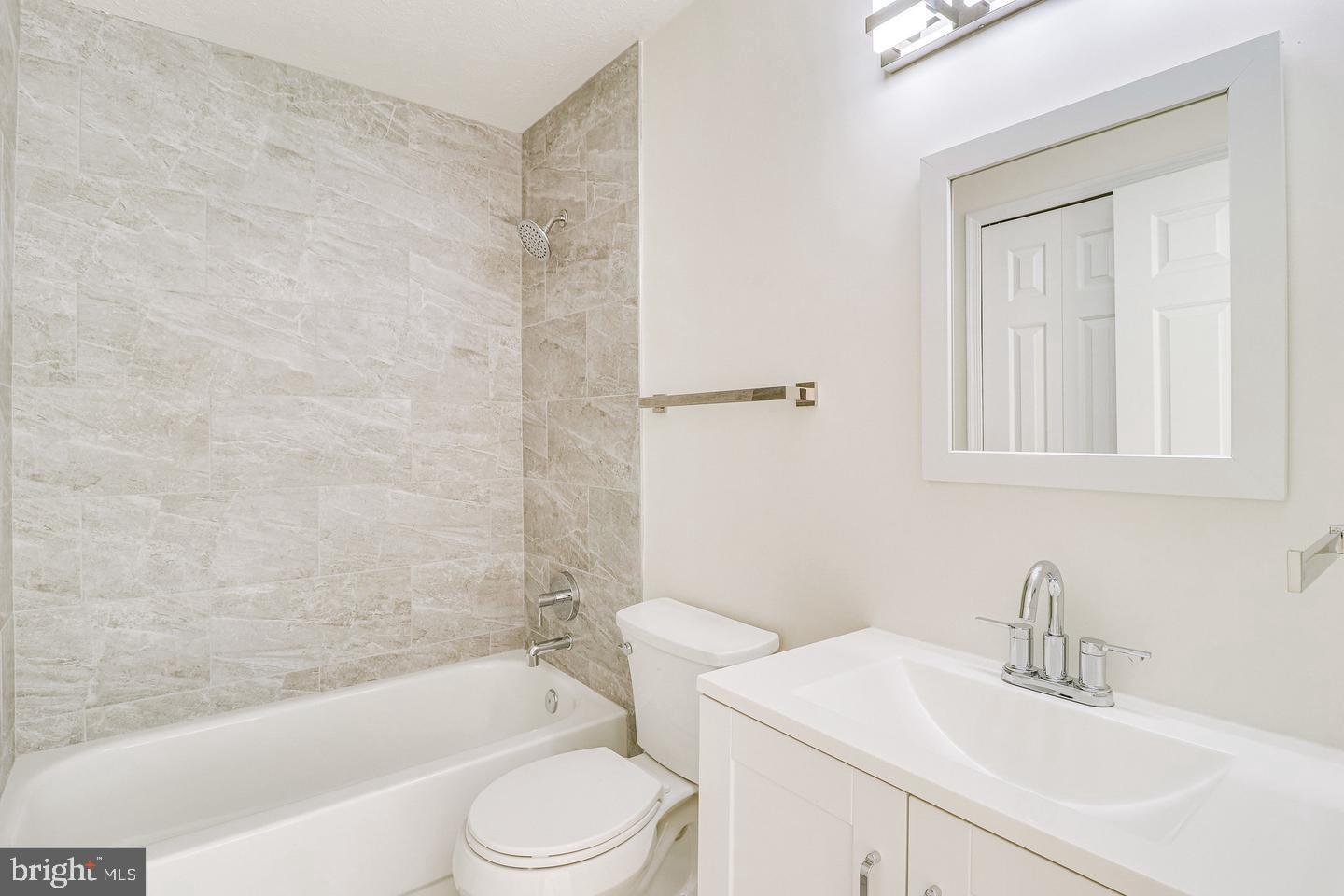 HAMPTON FOREST - Residential