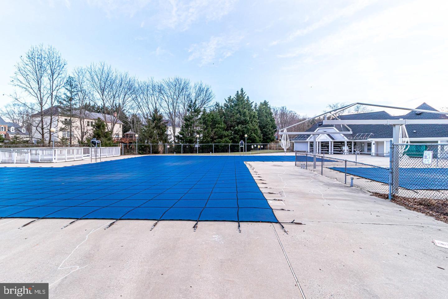 HAMPTON FOREST - Residential