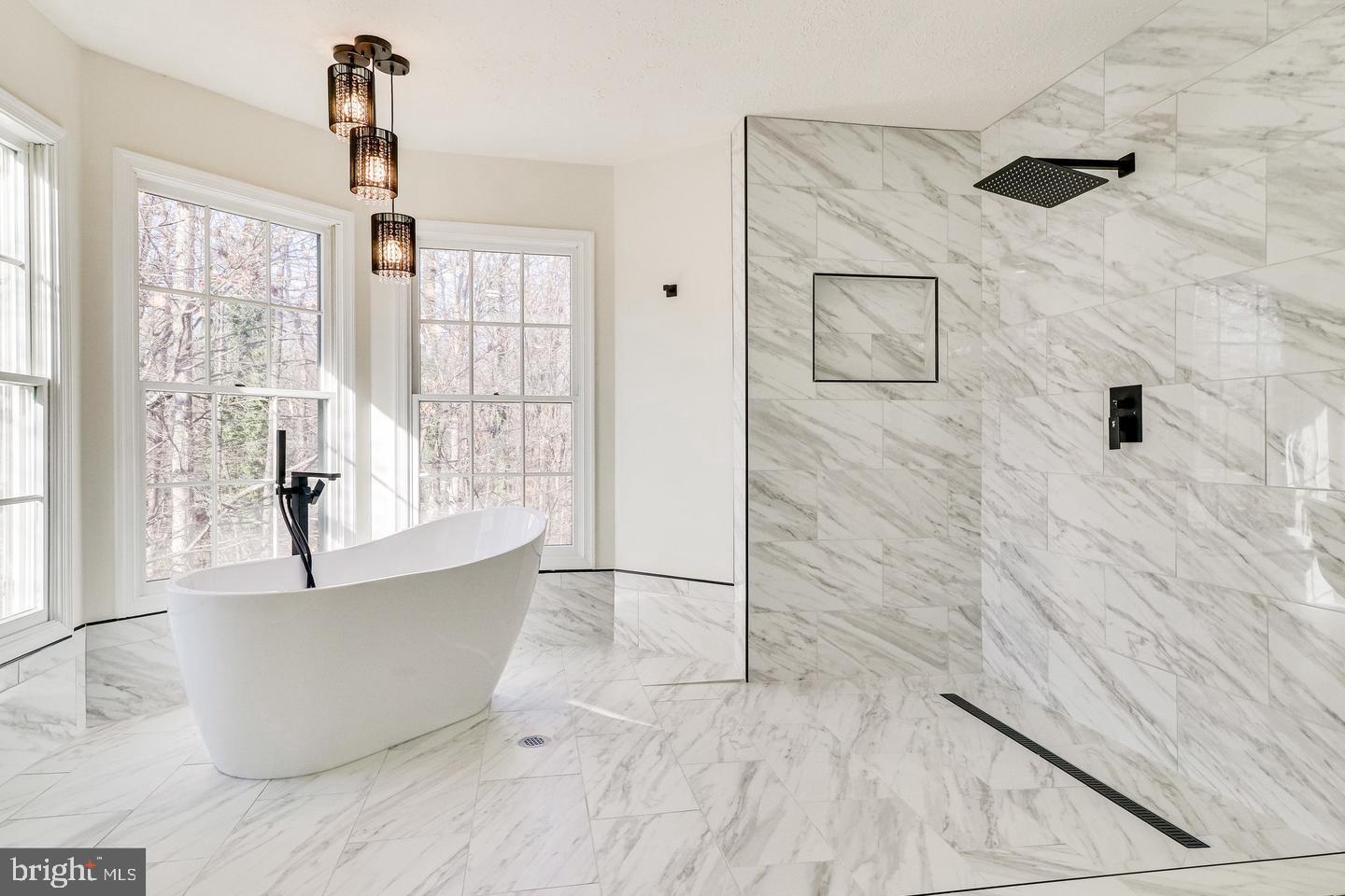 HAMPTON FOREST - Residential